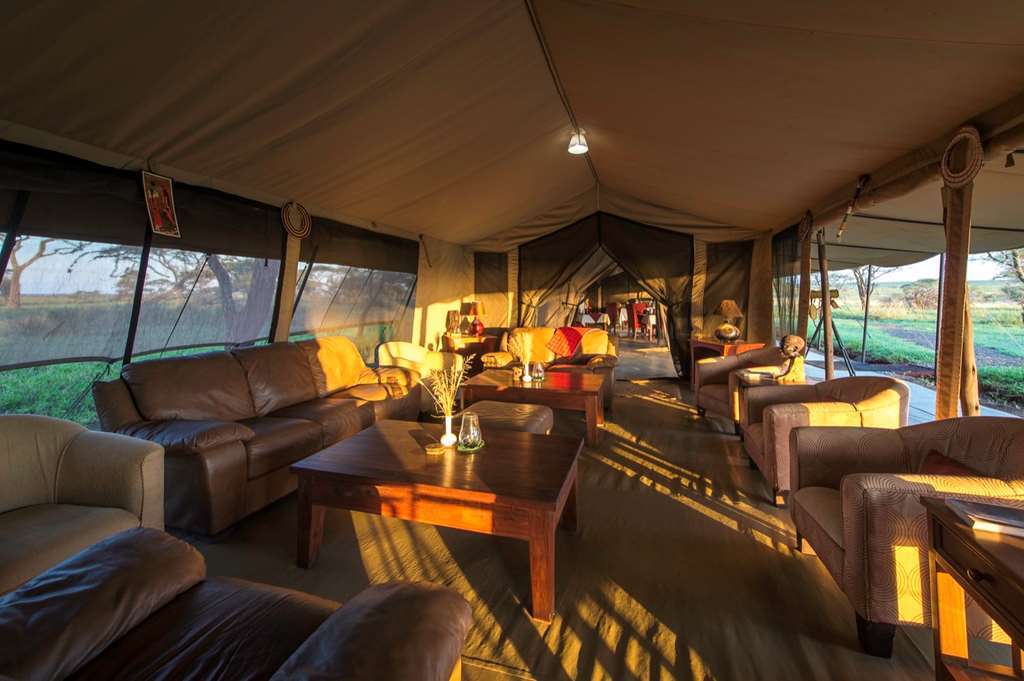 Robanda Karibu Camps And Lodges Sametu Camp Serengeti מסעדה תמונה